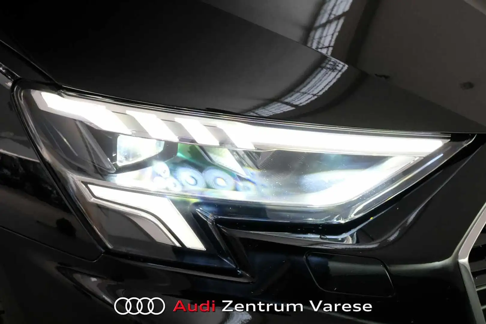 Audi A3 Sportback 35 TDI 150CV Stronic Sline Edition Fekete - 2