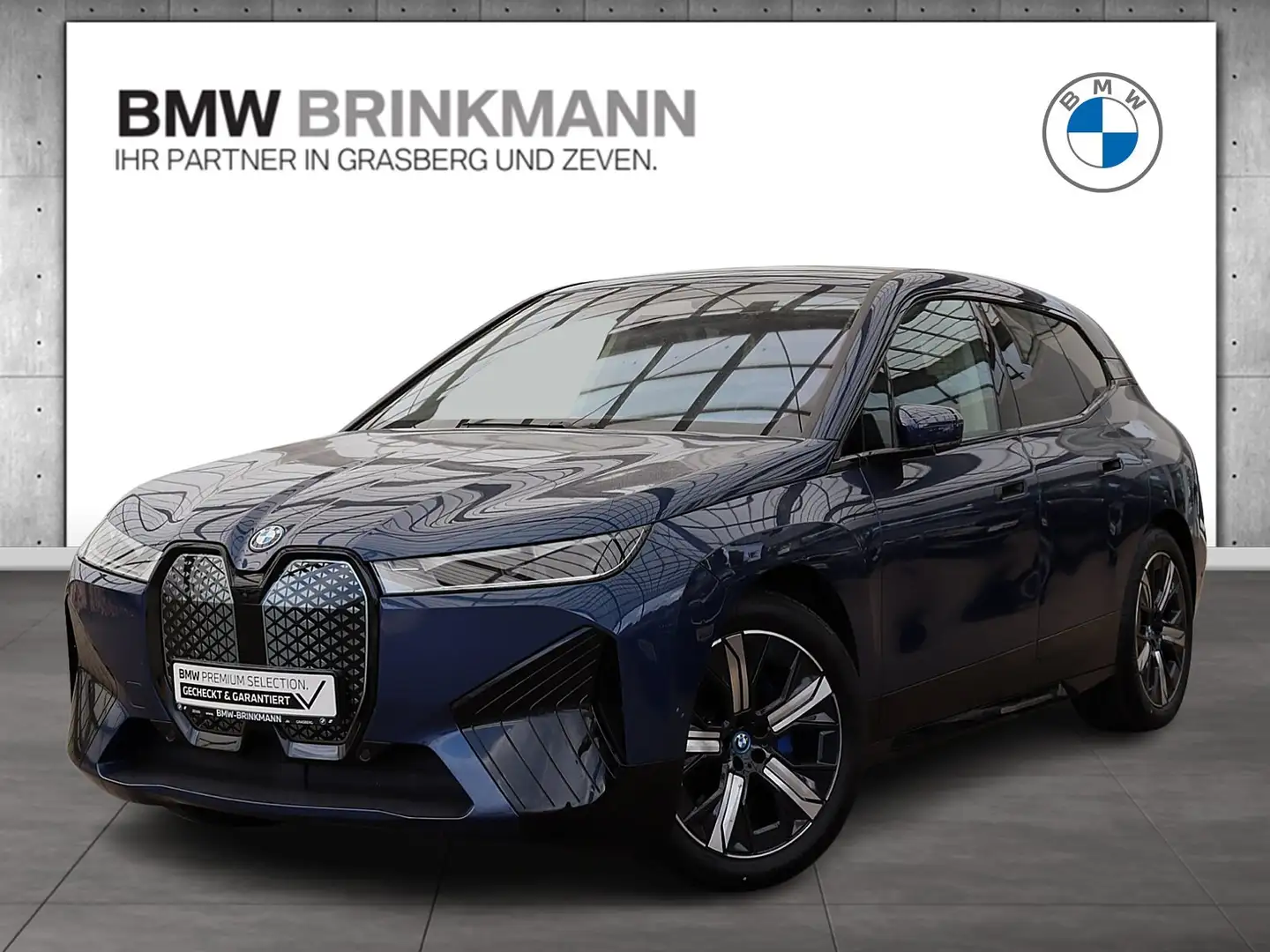 BMW iX xDrive40 / SPORTPAKET + AHK + NAVI + HK + LMR Modrá - 1