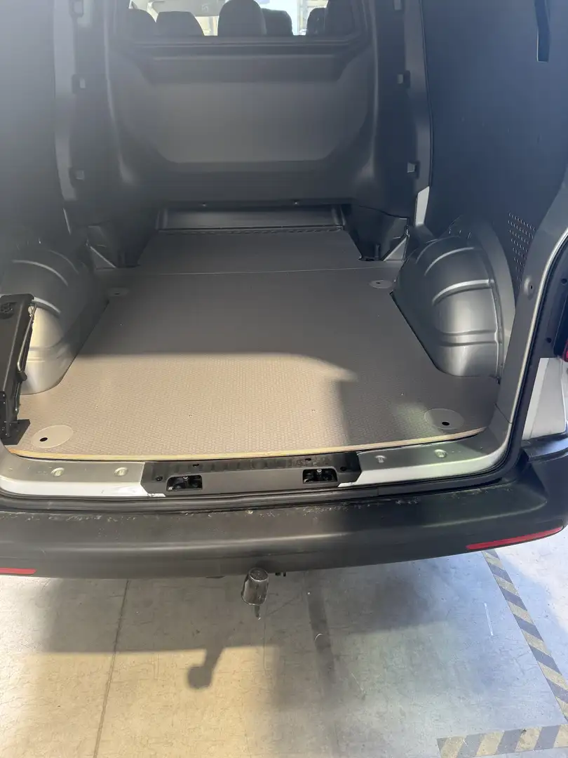 Volkswagen T6.1 Transporter T6.1 Transporter 6 places automatiques L2 - 1