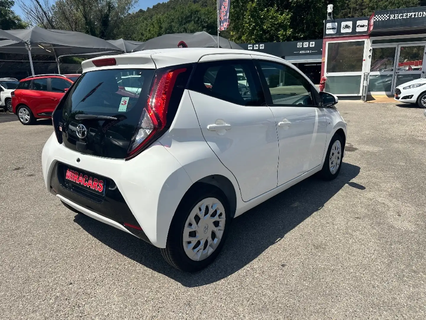 Toyota Aygo 1.0 VVT-i x-play CAMERA / CarPlay - 1