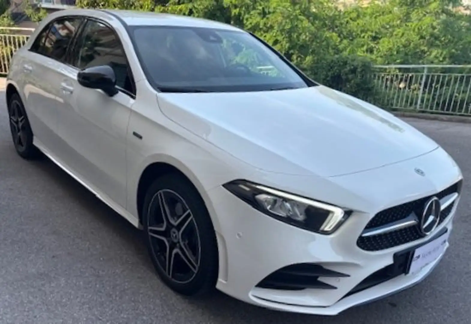 Mercedes-Benz A 250 A 250 e Automatic EQ-Power Business Bianco - 1