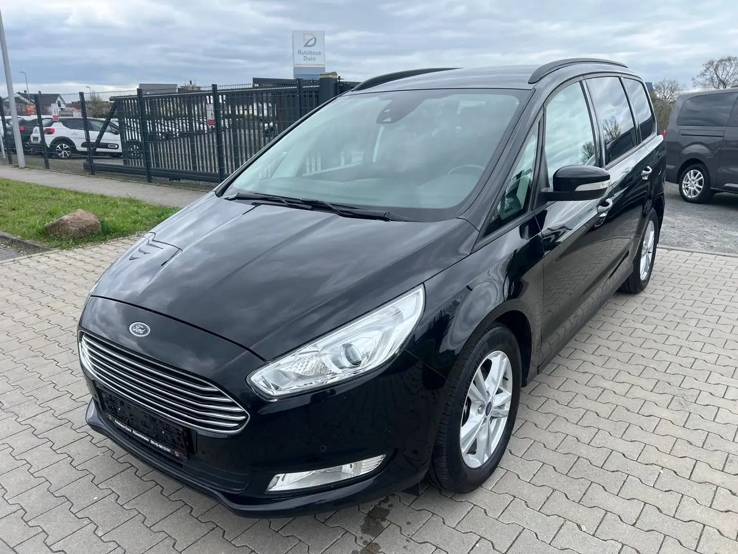 Ford Galaxy 2.0 TDCI Business Aut. Navi+Ahk+7 Sitzer Schwarz - 2
