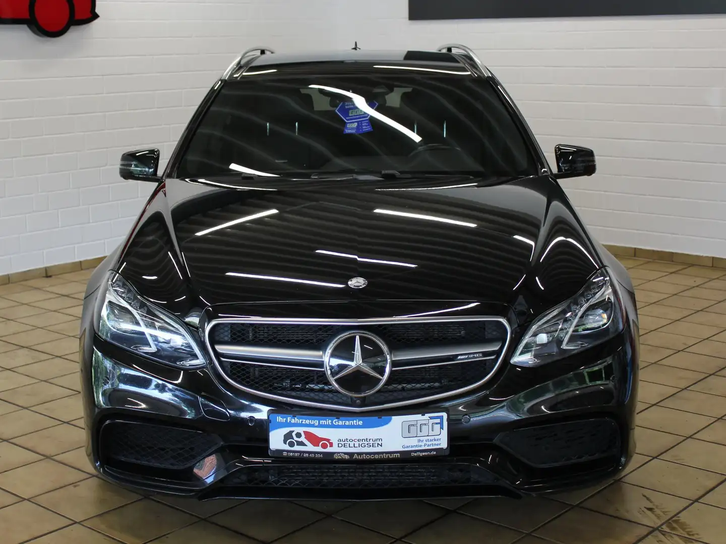 Mercedes-Benz E 63 AMG 4Matic 5,5 Ltr. - 410 kW V8 Leder Pano Rfk 360" Nero - 2