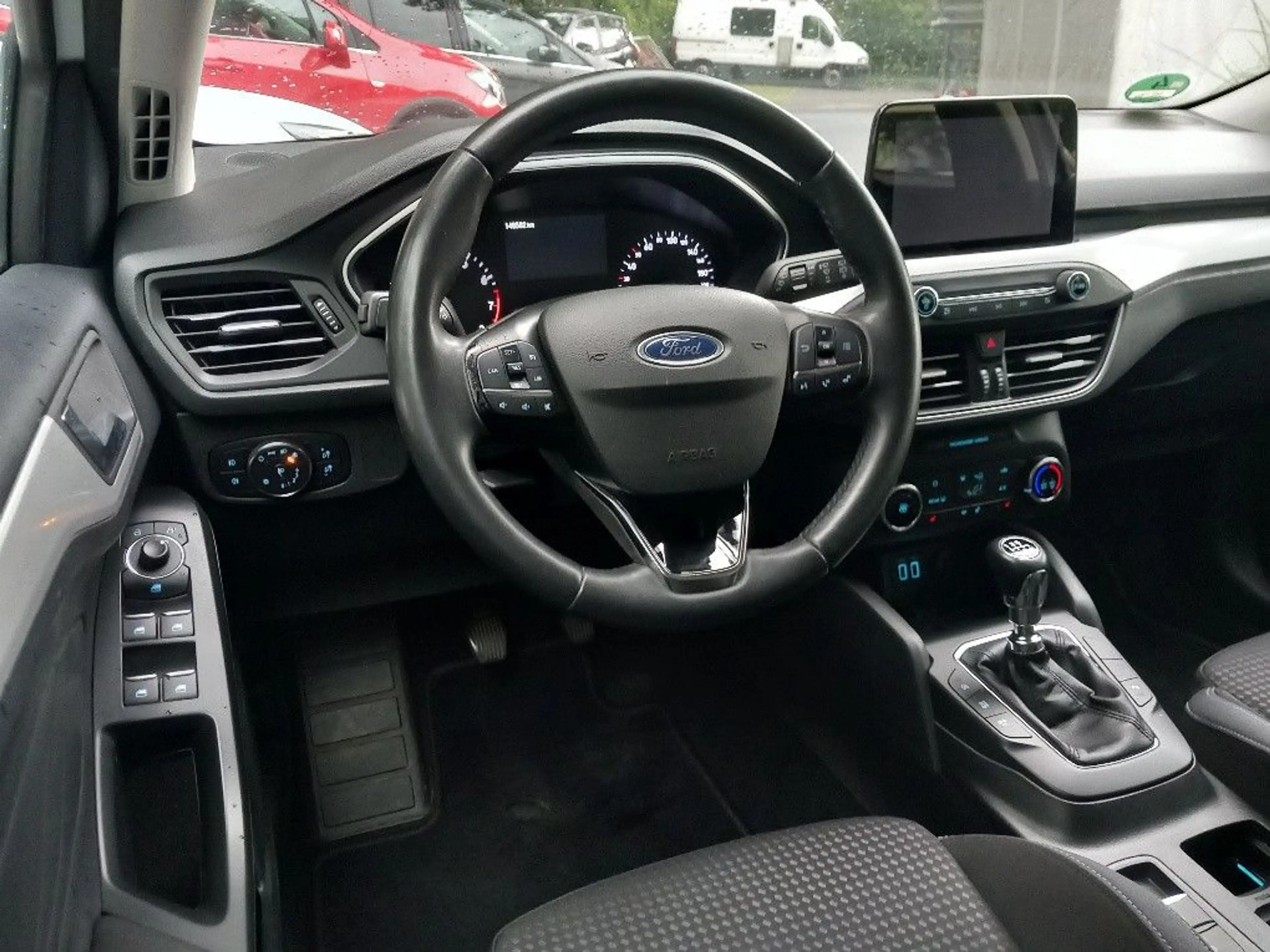 Ford Focus Turnier 1.0 EcoBoost Cool & Connect — photo 12