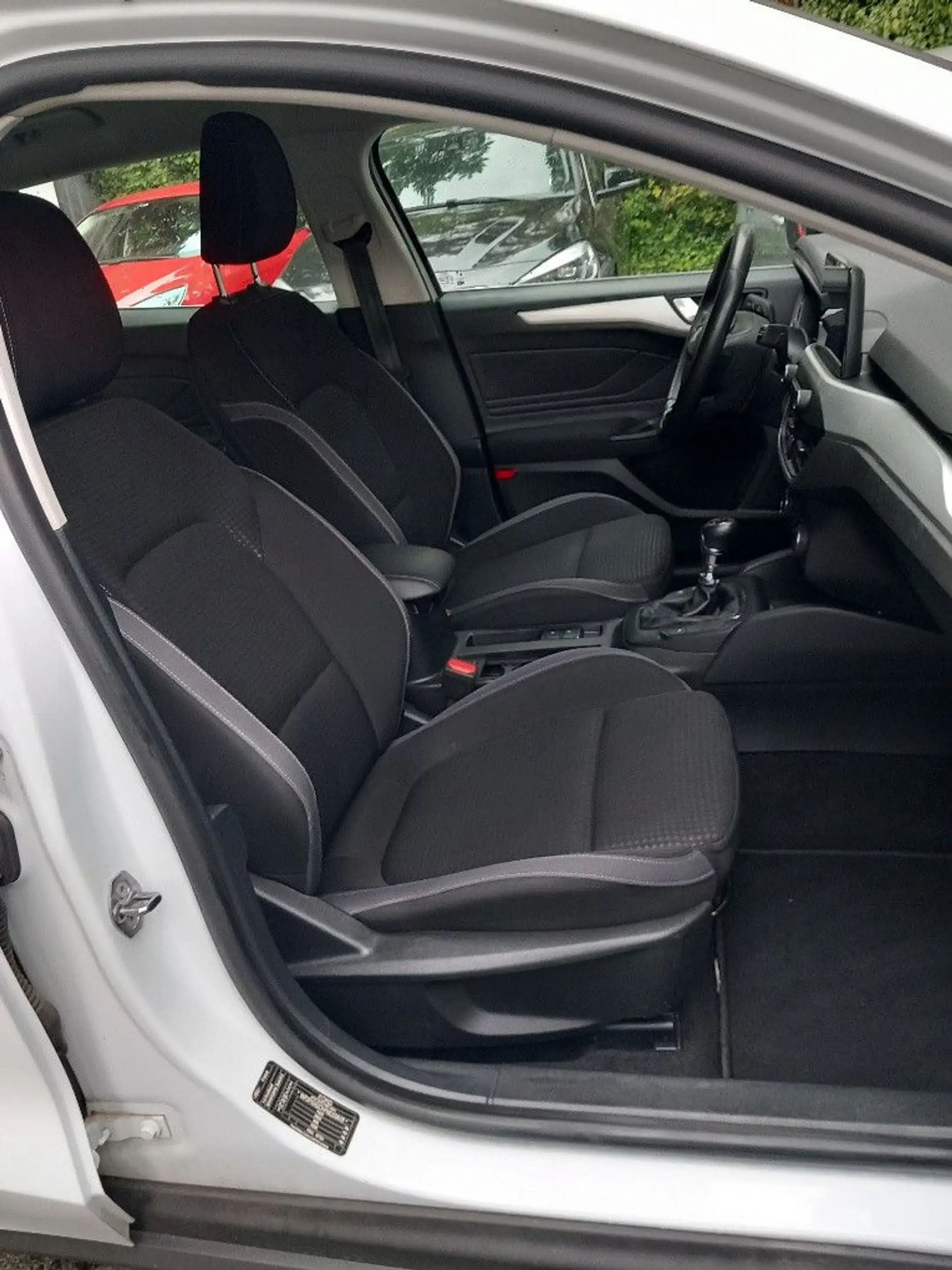 Ford Focus Turnier 1.0 EcoBoost Cool & Connect — photo 13