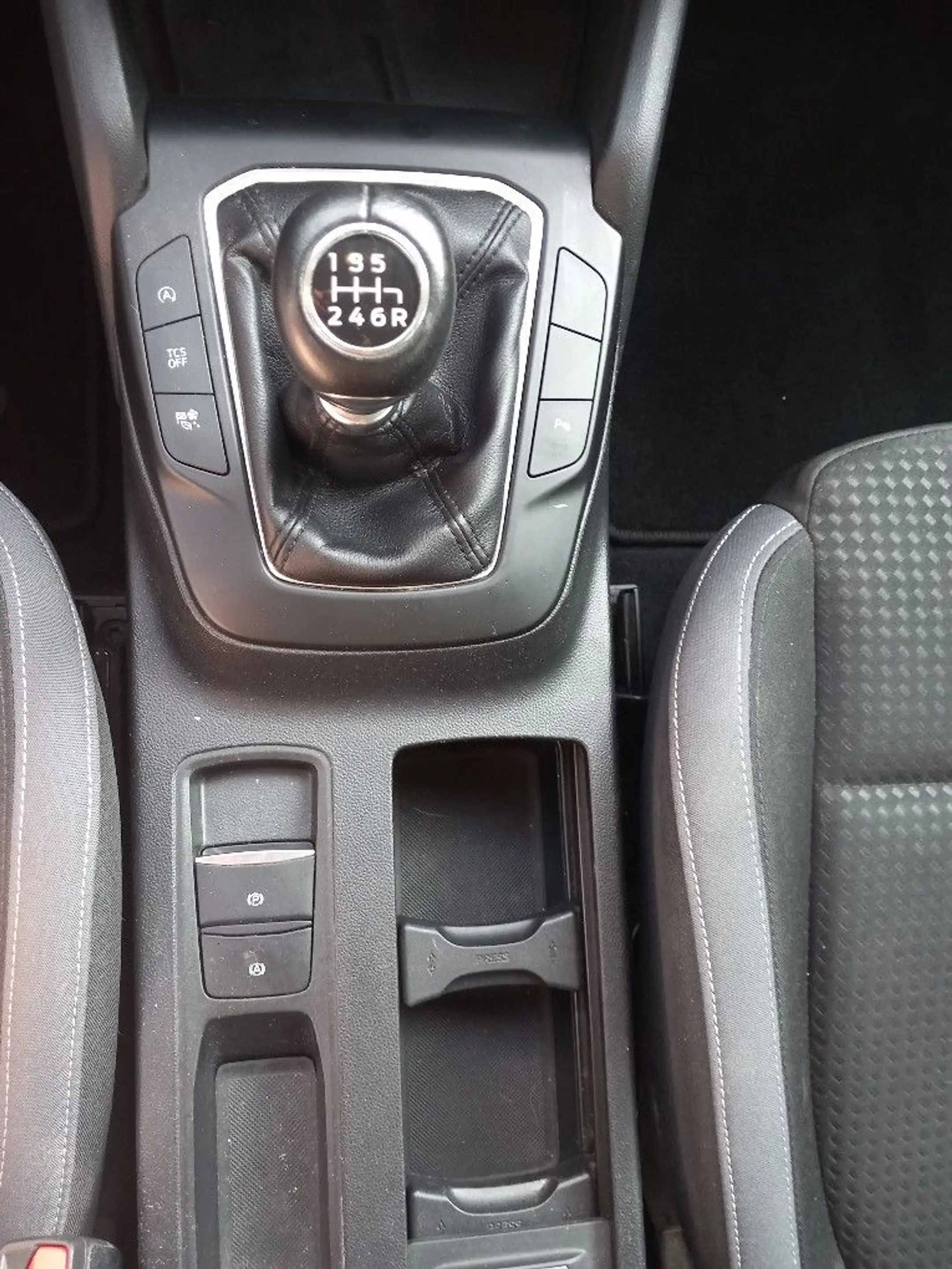 Ford Focus Turnier 1.0 EcoBoost Cool & Connect — photo 7