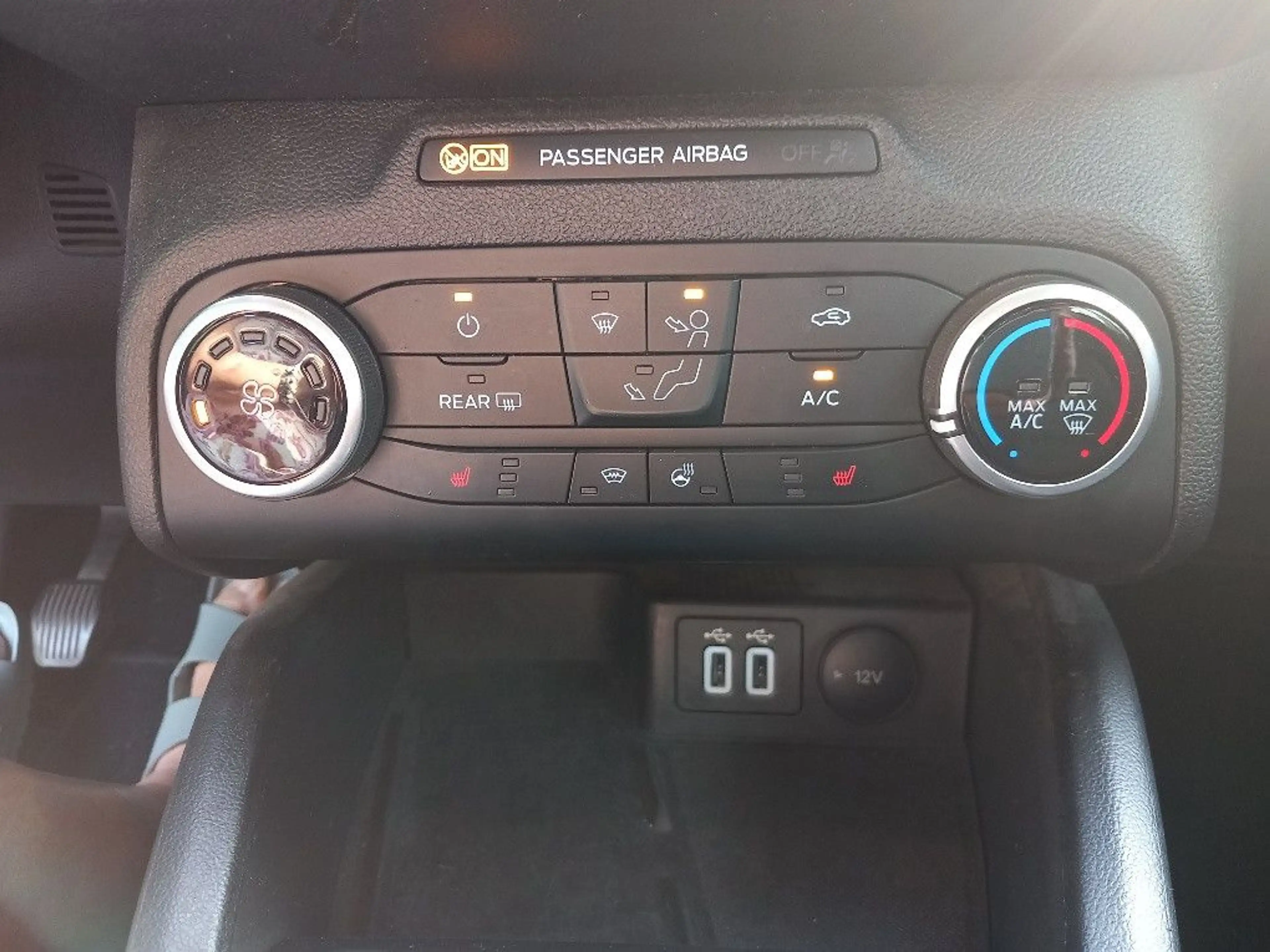 Ford Focus Turnier 1.0 EcoBoost Cool & Connect — photo 6