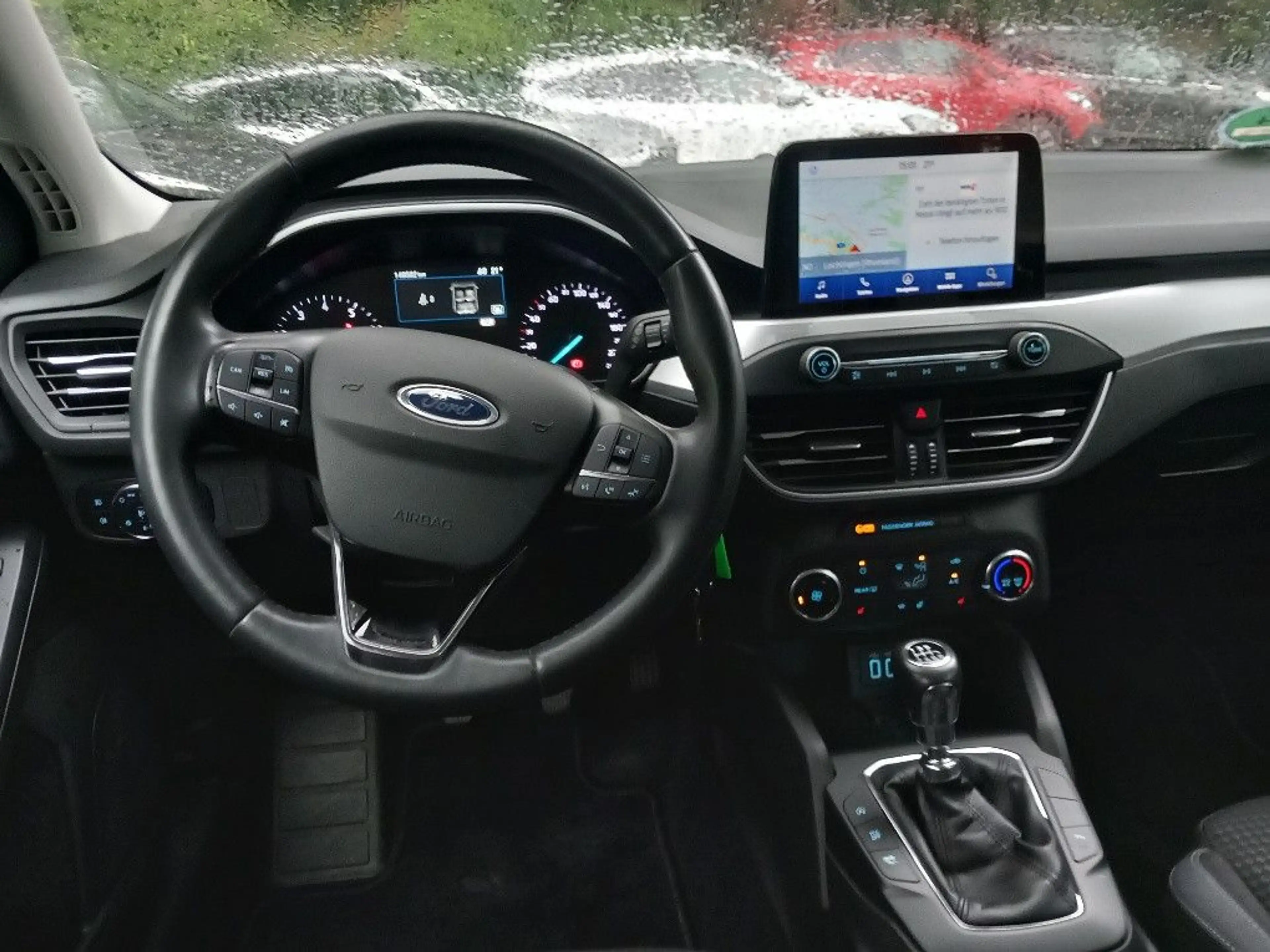 Ford Focus Turnier 1.0 EcoBoost Cool & Connect — photo 2
