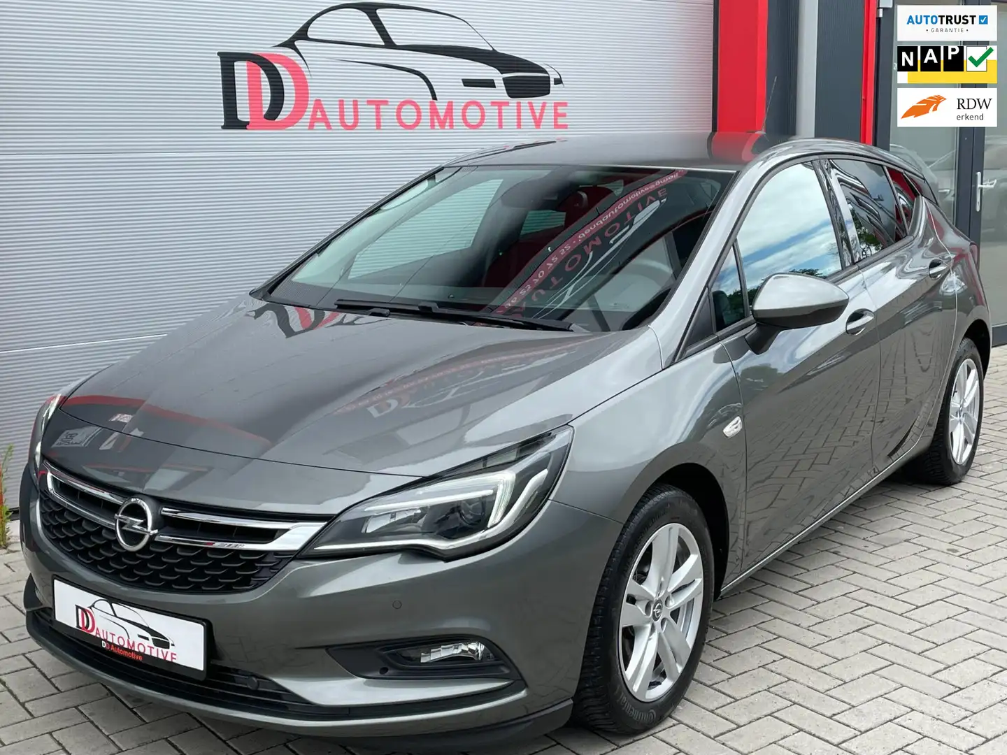 Opel Astra 1.0 Turbo Innovation|Automaat|Lane| Navi|Camera|Pd Grijs - 1