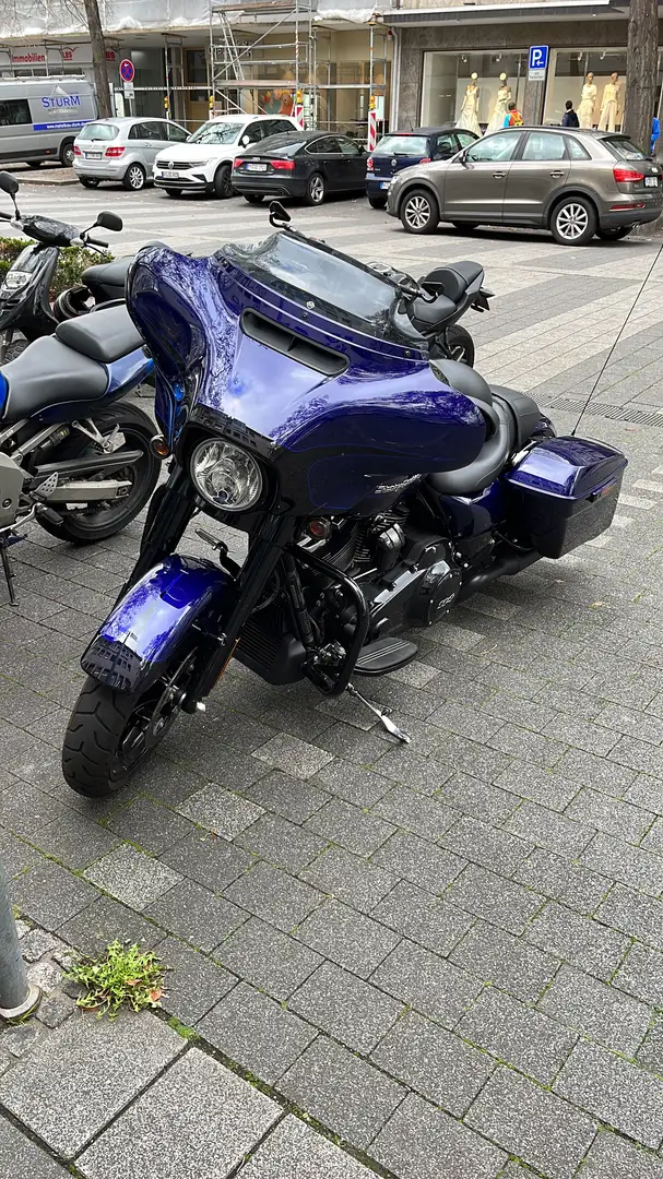 Harley-Davidson Street Glide Speciale Blau - 1