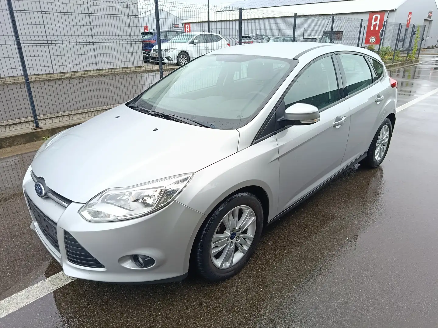 Ford Focus Focus 1.6 TDCi Trend Sport Start/Stop Gris - 1
