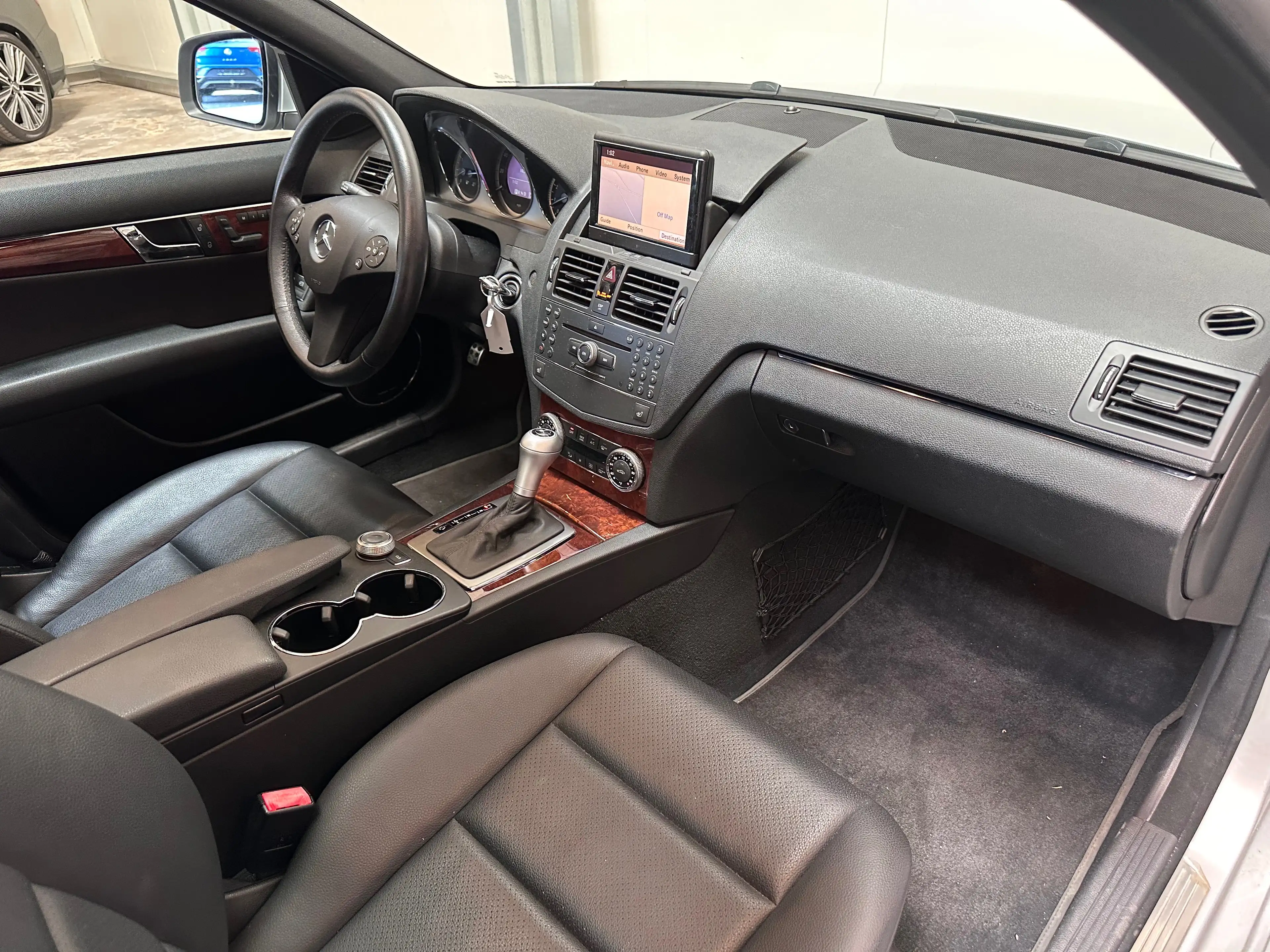 Mercedes-Benz C 300 C 300 4-Matic Avantgarde — photo 12