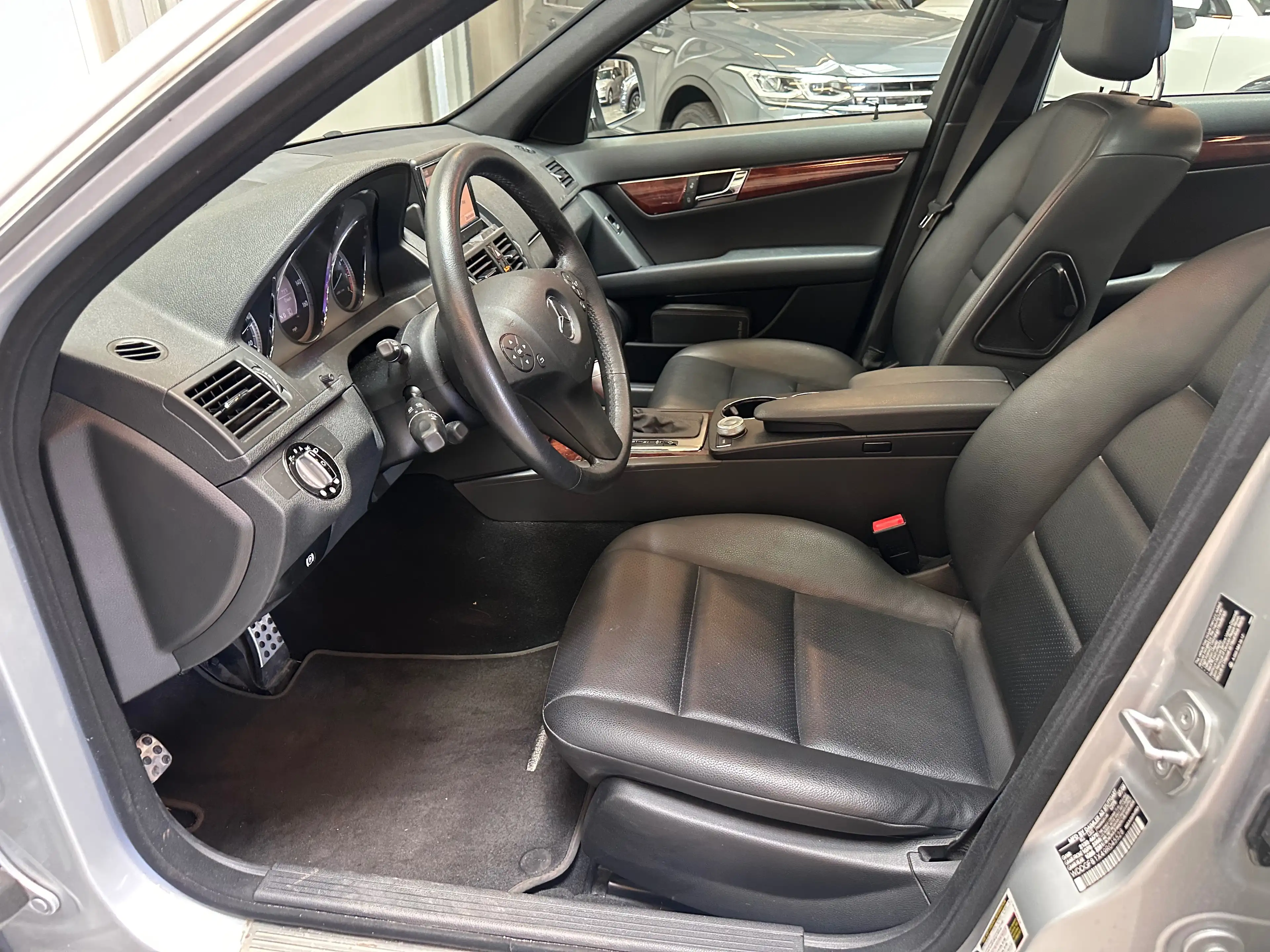 Mercedes-Benz C 300 C 300 4-Matic Avantgarde — photo 10
