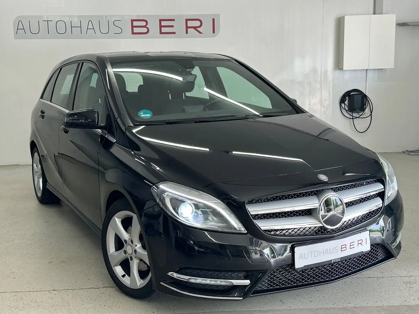 Mercedes-Benz B 180 CDI *Bi-Xenon*Einparkhilfe Schwarz - 1