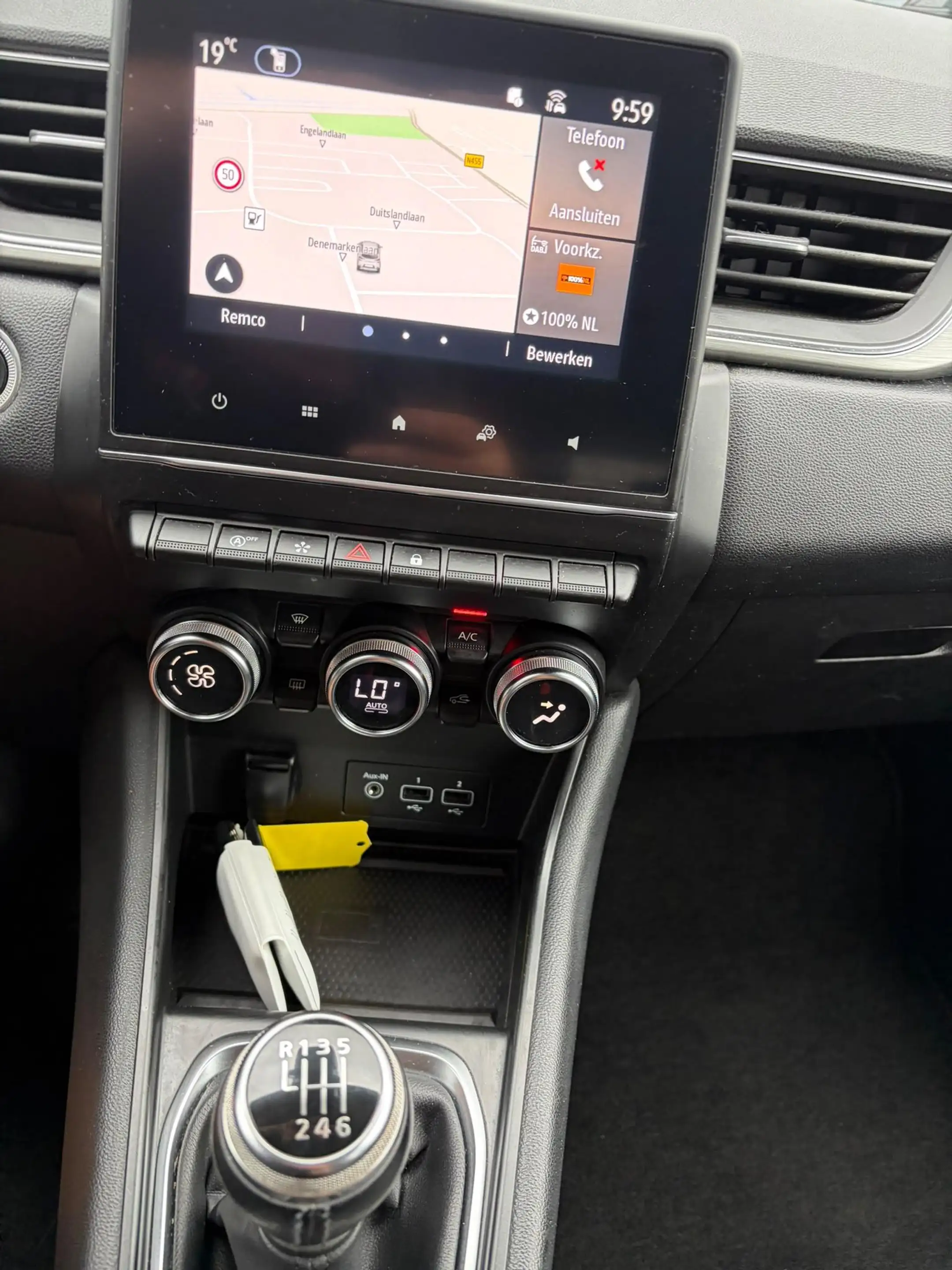 Renault Captur 1.0 TCe 90 Intens Clima, cruise, pdc, camera, carp — photo 15
