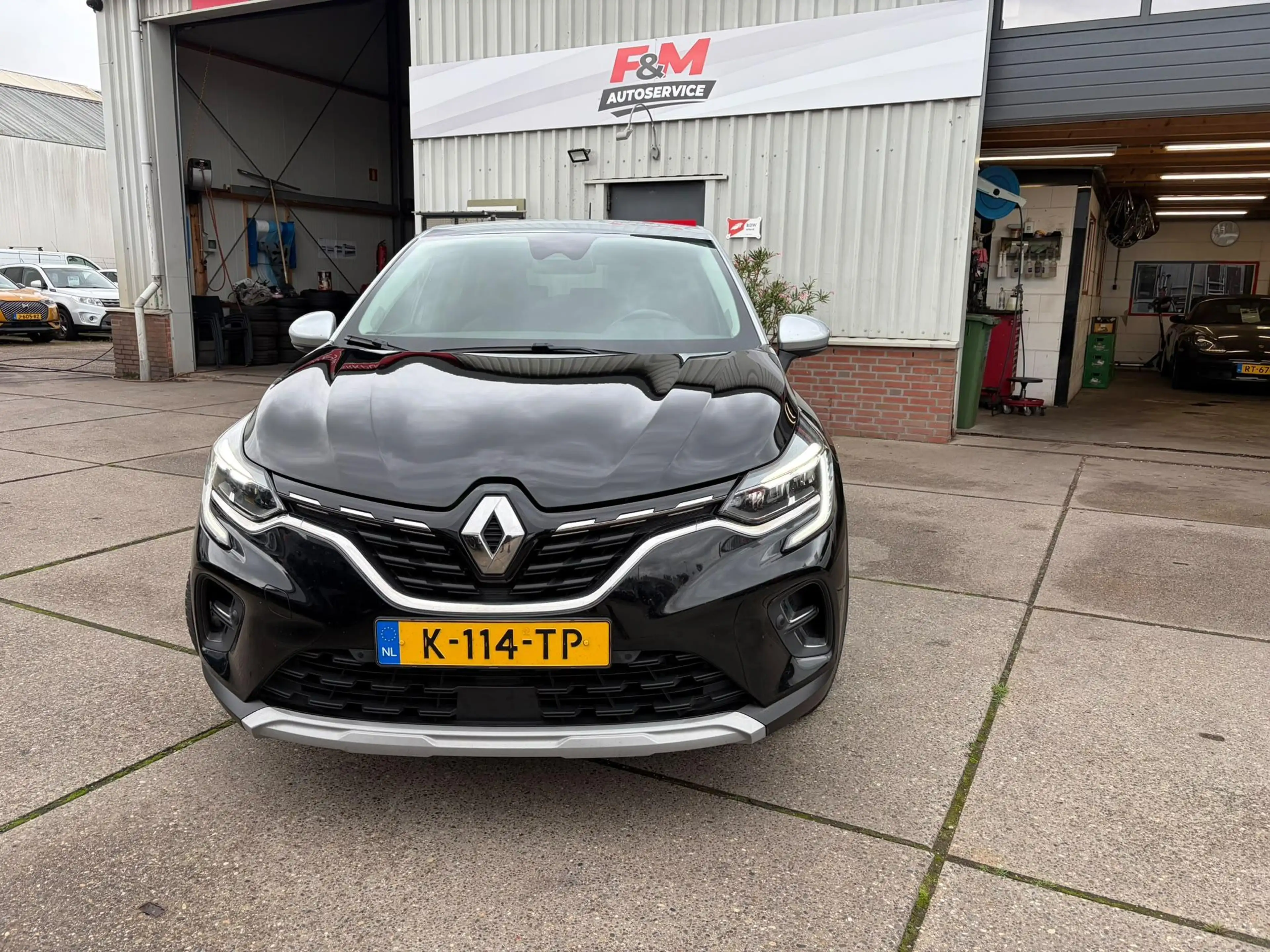Renault Captur 1.0 TCe 90 Intens Clima, cruise, pdc, camera, carp — photo 2