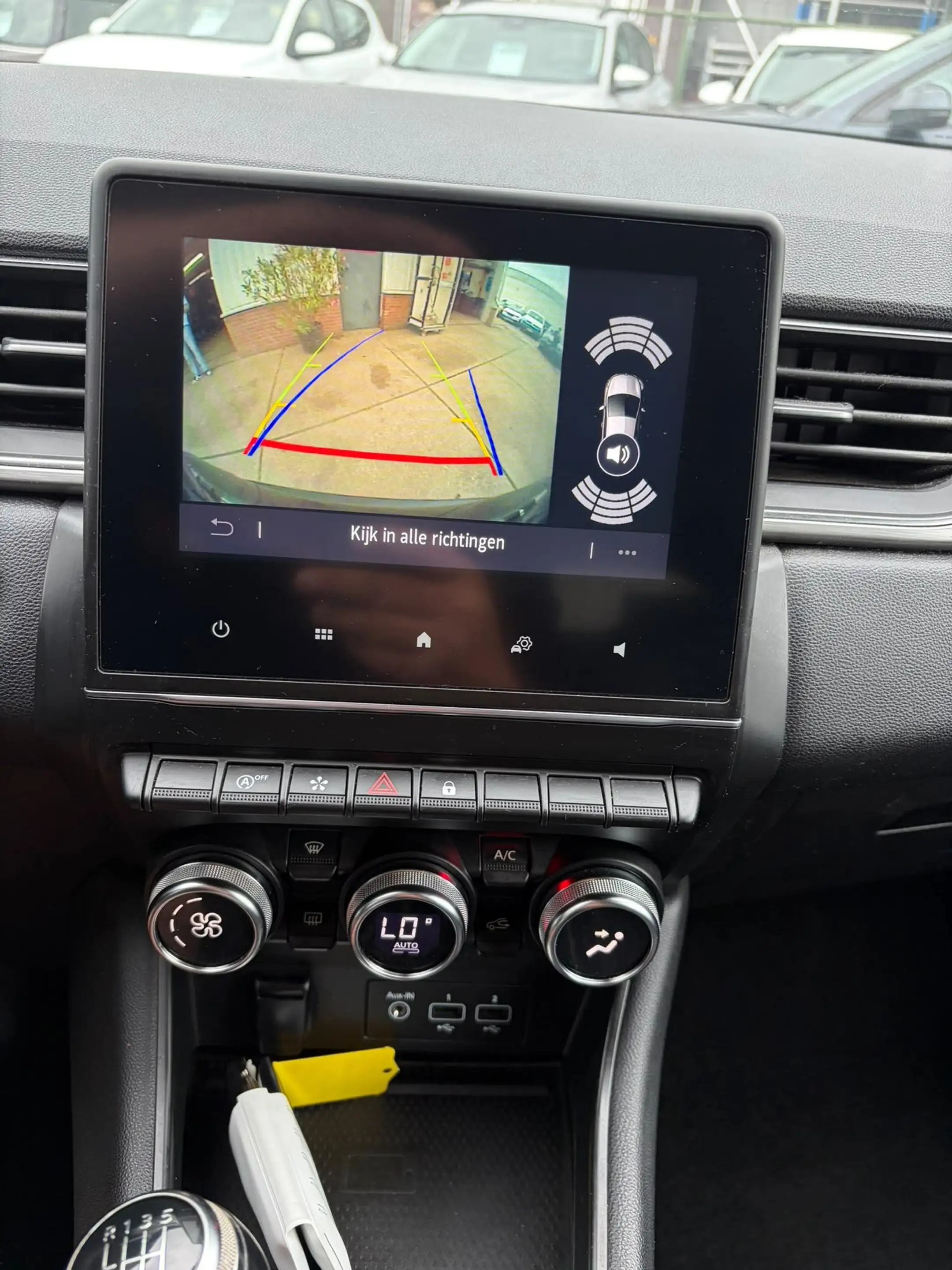 Renault Captur 1.0 TCe 90 Intens Clima, cruise, pdc, camera, carp — photo 16