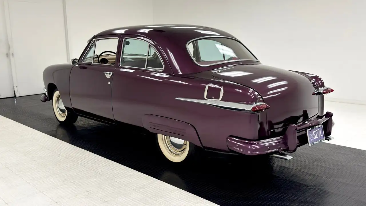 Ford Deluxe Tudor Sedan, foto 3