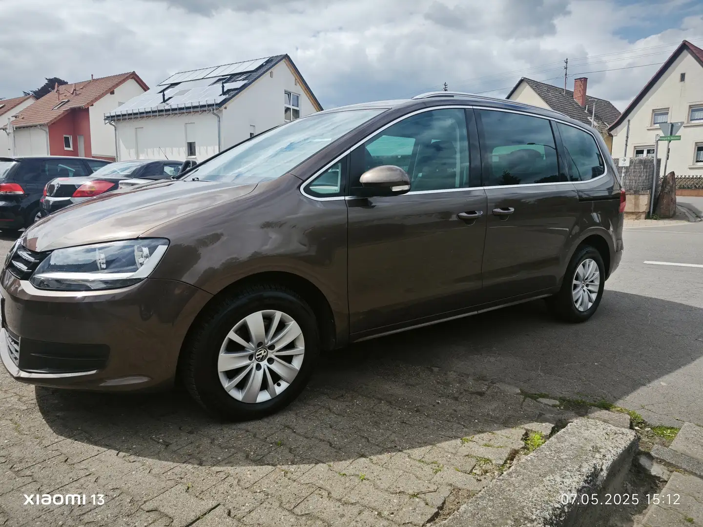 Volkswagen Sharan Comfortline BMT,HU/AU 11/26,KD 02/25 mit WaPu/StZr Marrón - 1