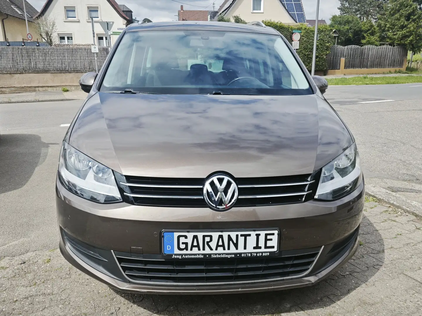 Volkswagen Sharan Comfortline BMT,HU/AU 11/26,KD 02/25 mit WaPu/StZr Marrón - 2