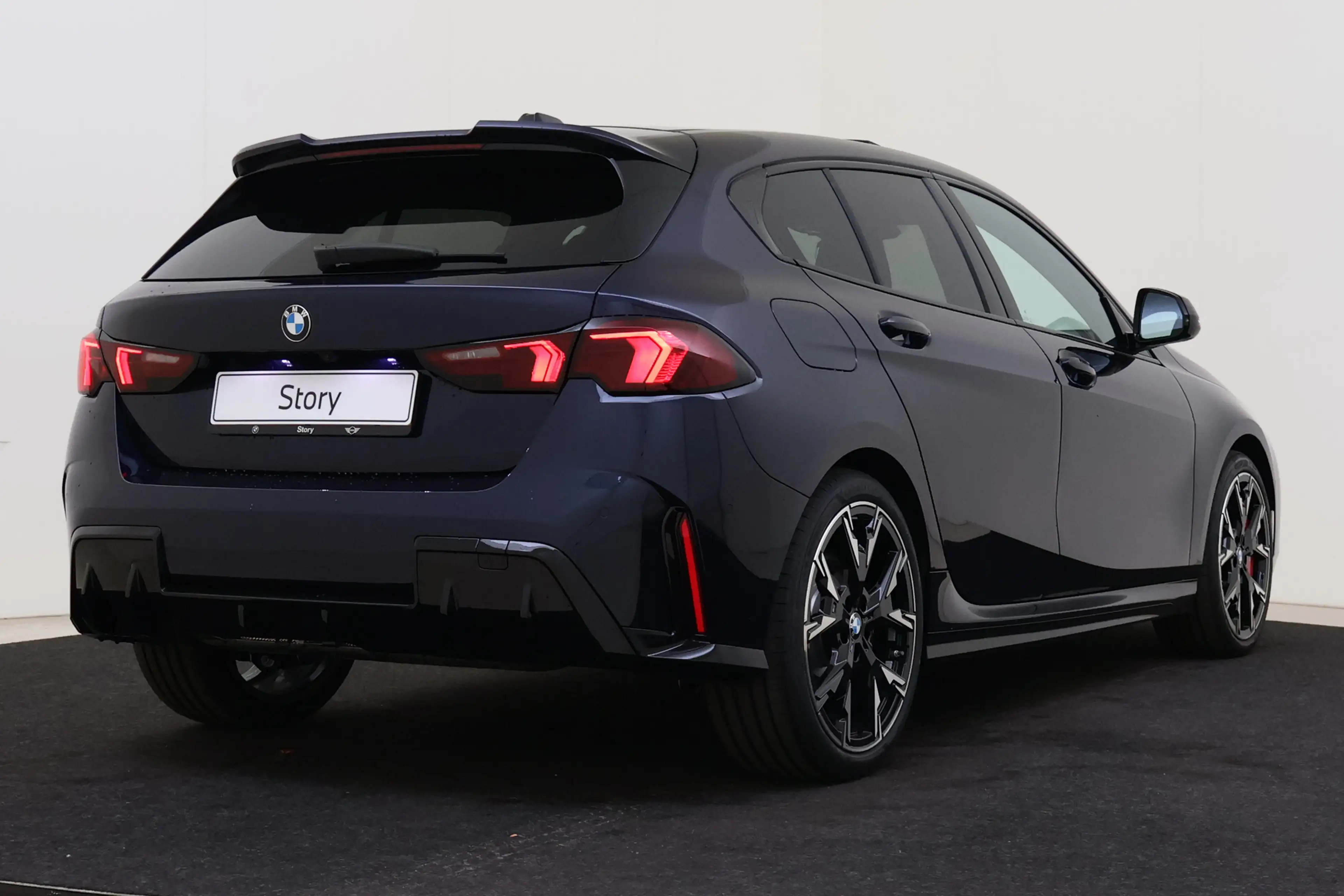BMW 120 1 Serie M Sport Automaat / Trekhaak / Panoramadak — photo 2