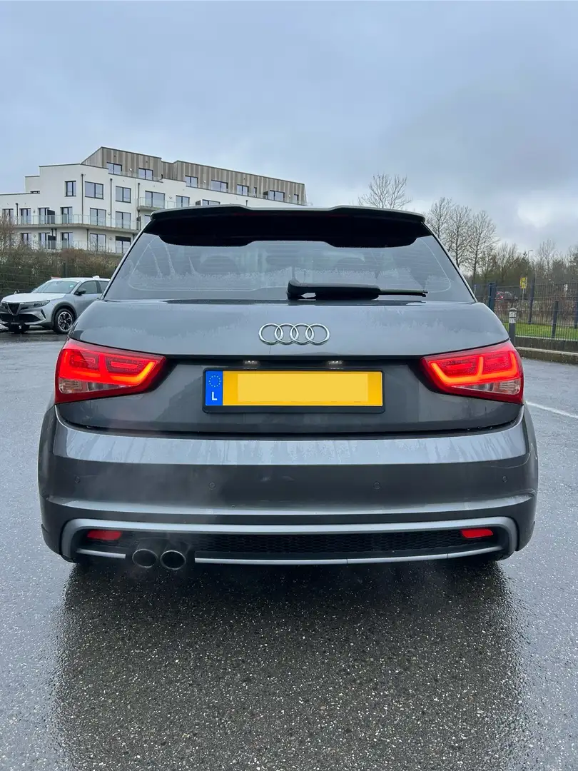 Audi A1 1.4 TFSI S tronic line Sportpaket - 2