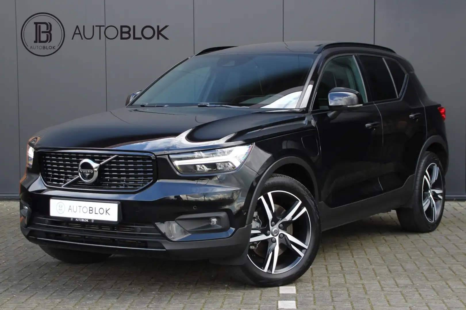 Volvo XC40 1.5 T5 Recharge R-Design | AUTO PILOT | Pano | BLI Negro - 1