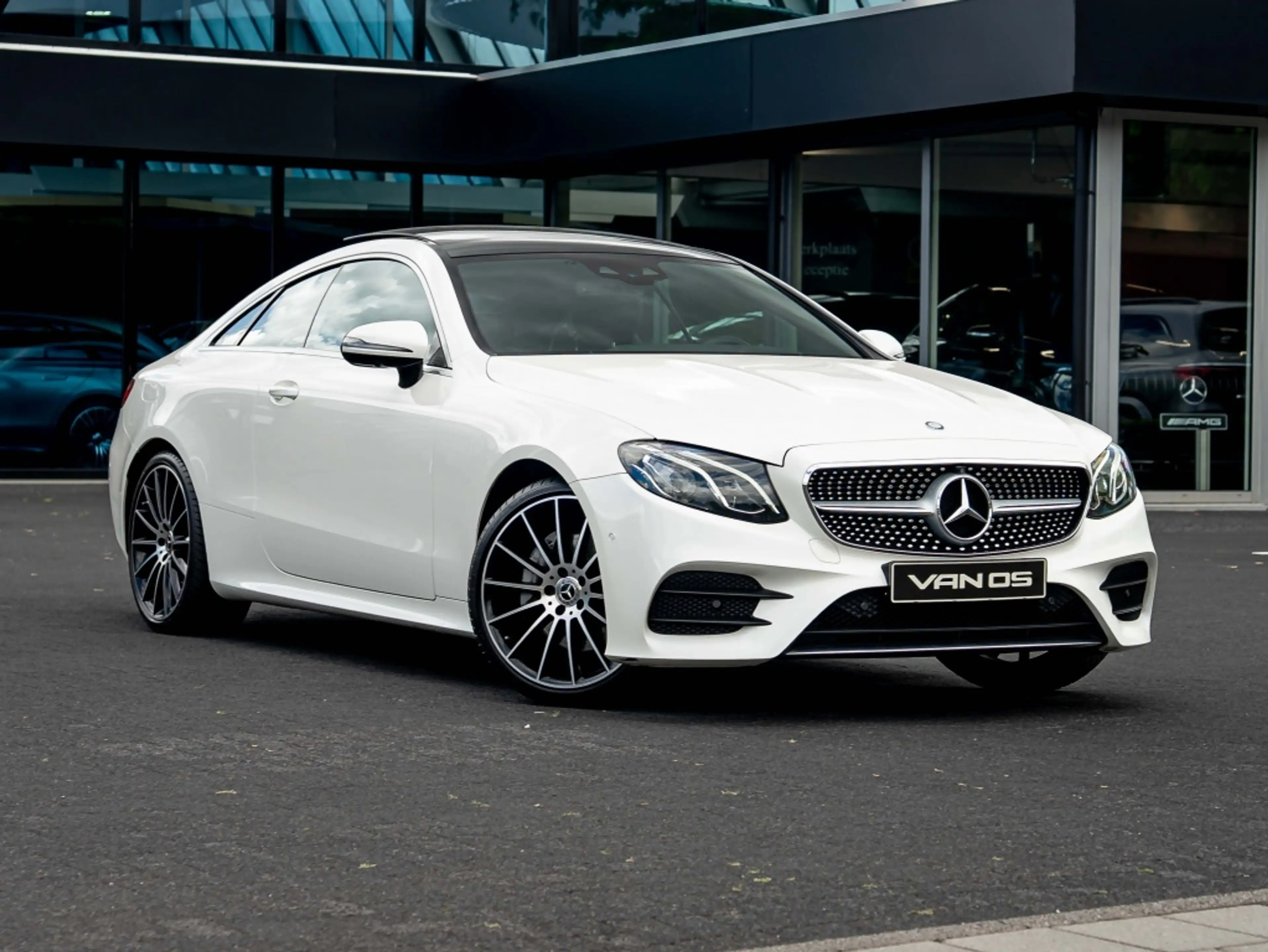 Mercedes-Benz E 200 Coupé E AMG Line | Pano | Leer | Widescreen | 20 I — photo 5