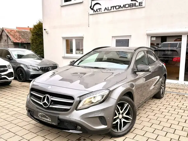 Mercedes-Benz GLA 200 *URBAN*NIGHT-P*AHK*TEMP*KLIMA*KAMERA*PDC*