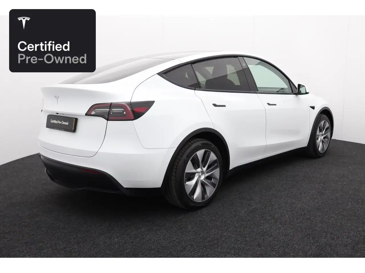 2024 Tesla Model Y Rear-Wheel Drive “Certified Pre-Owned”, photograph 8