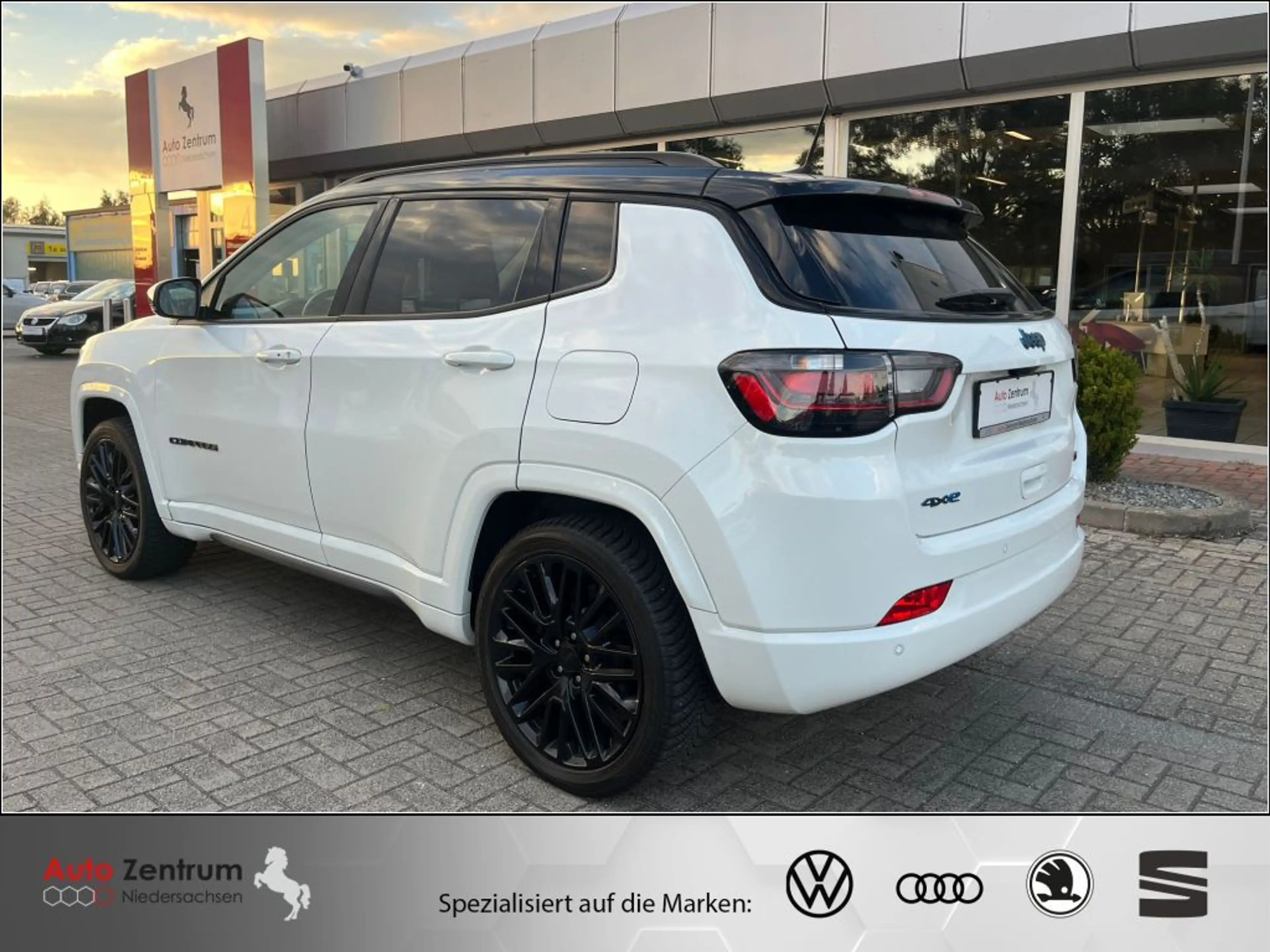 Jeep Compass 1.3 T4 4xe PLUG-IN HYBRID Automatik Limited — photo 7