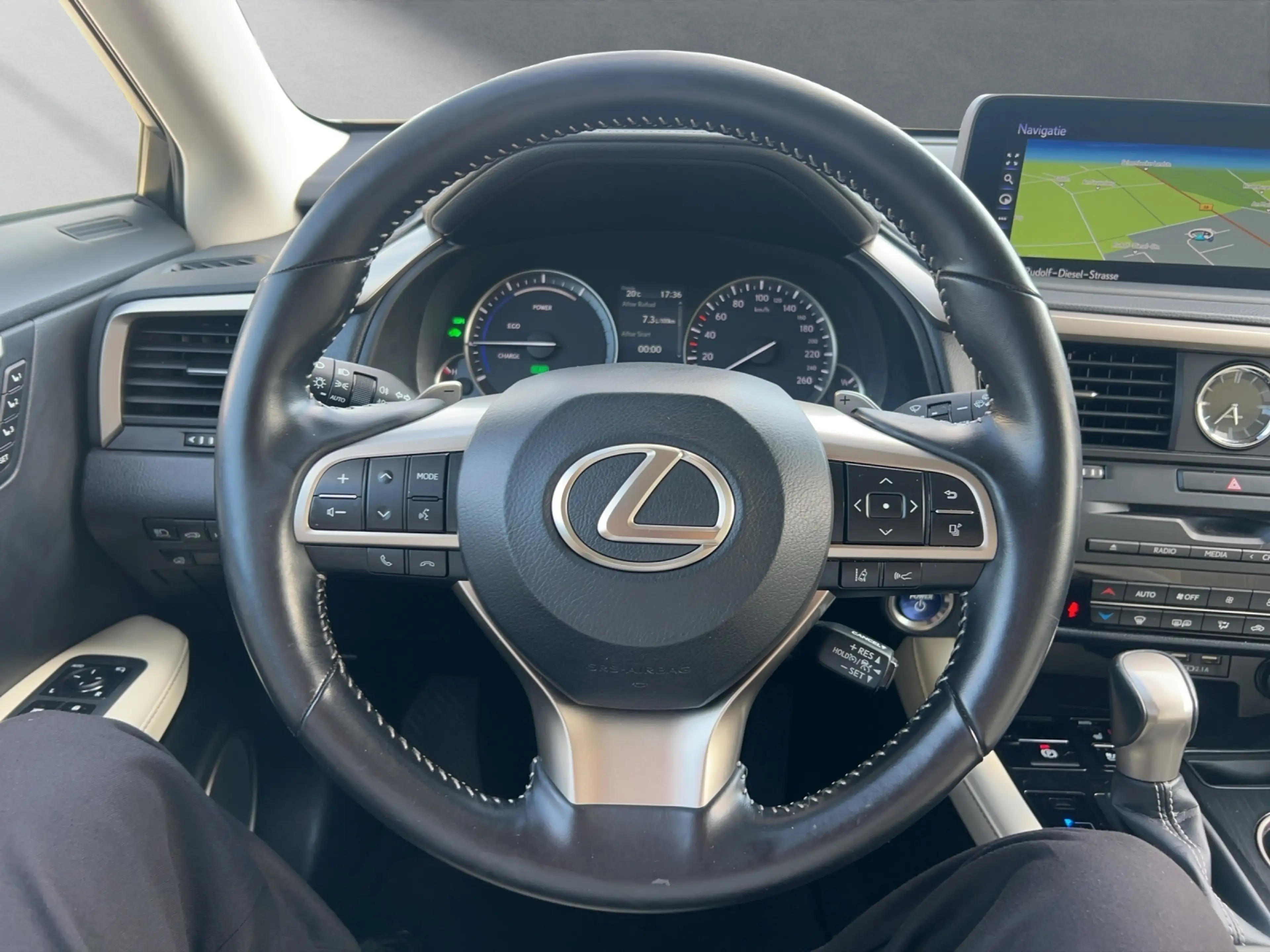 Lexus RX 450h 450h AWD* Head up*Sitzbelüftung* — photo 10