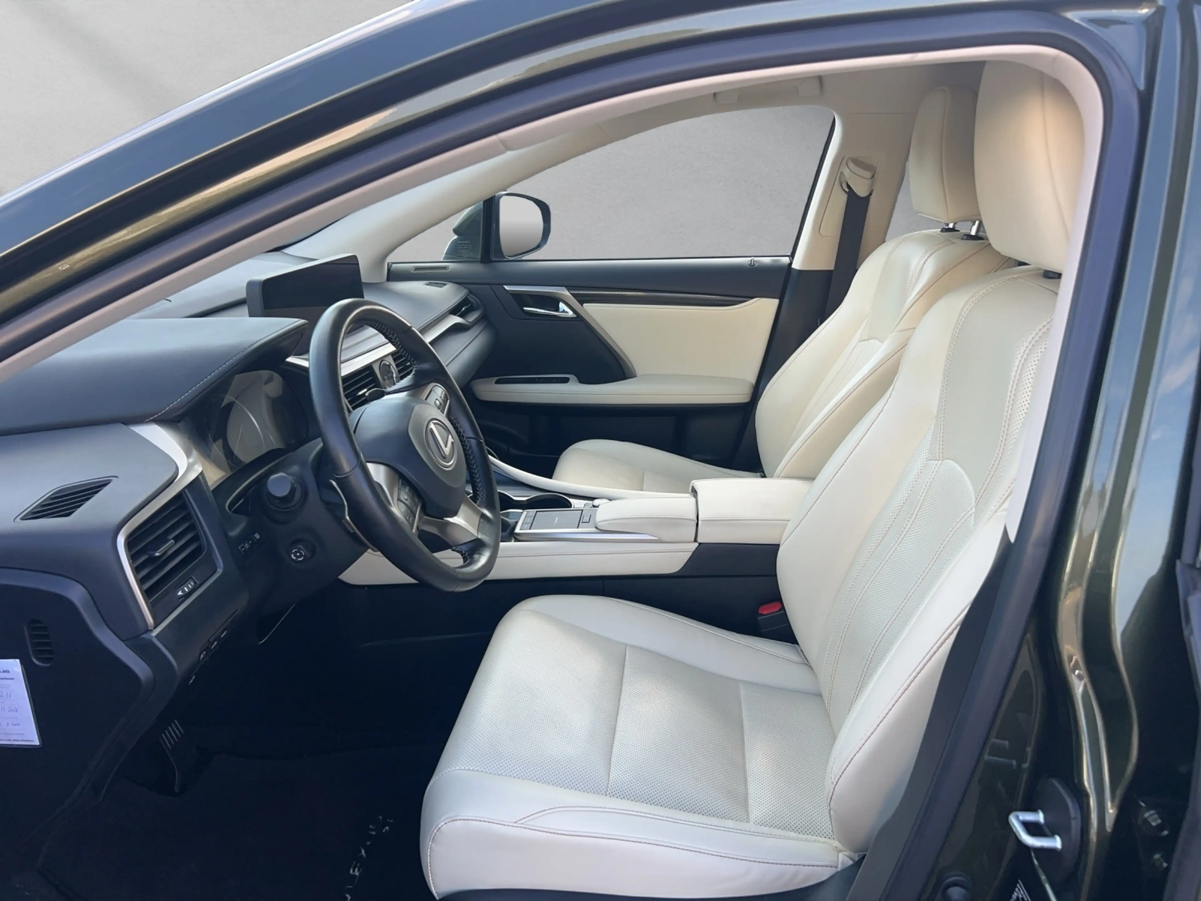 Lexus RX 450h 450h AWD* Head up*Sitzbelüftung* — photo 9