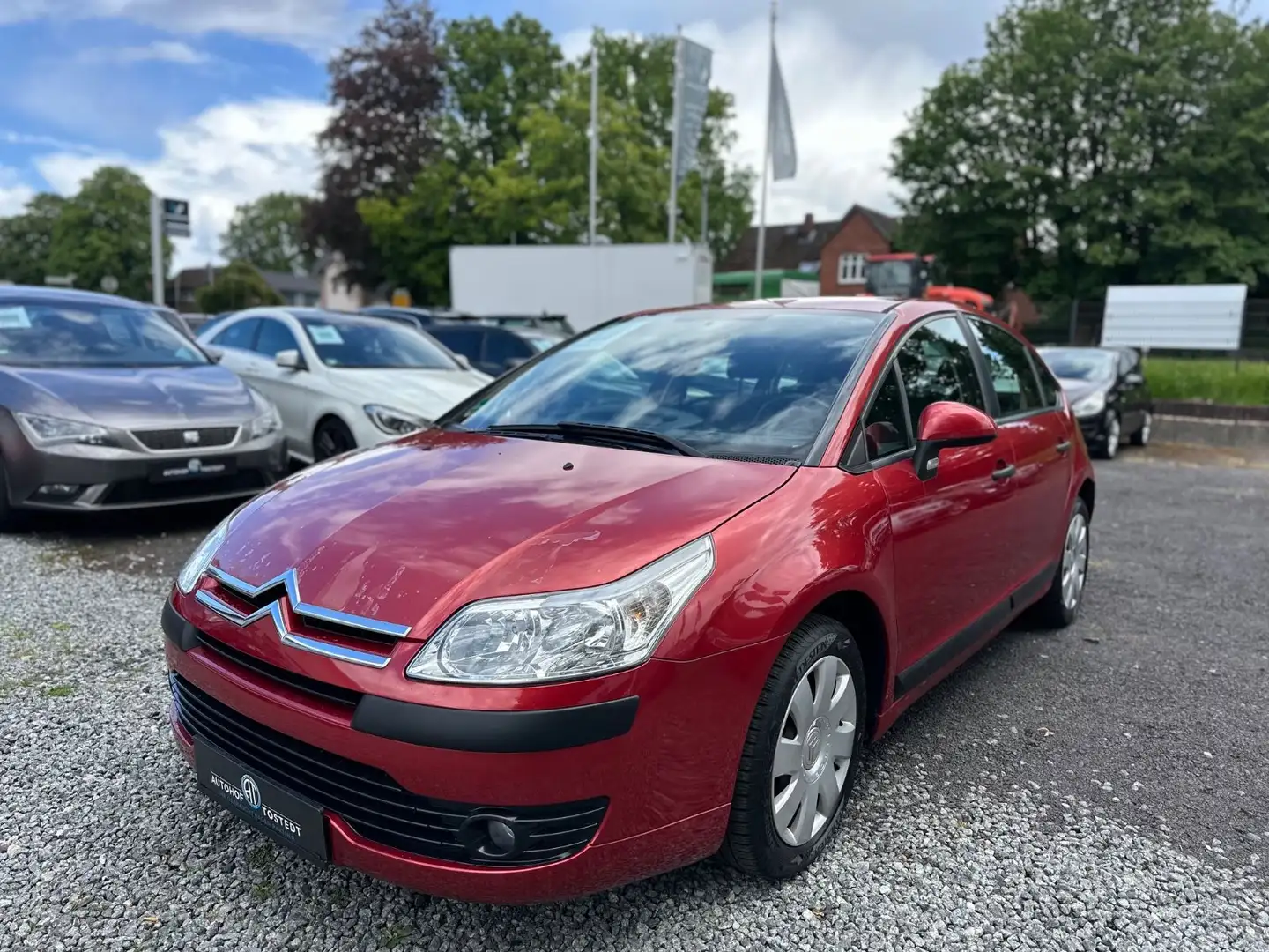 Citroen C4 1.4i 16V Lim. Style*Leder+95tkm-TÜV& Service Rouge - 1