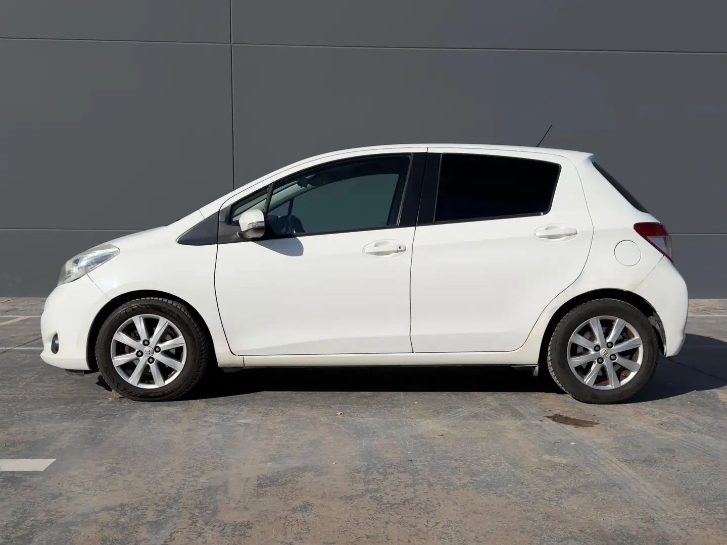 Toyota Yaris Yaris 1.4D-4D Live Live Blanco - 2