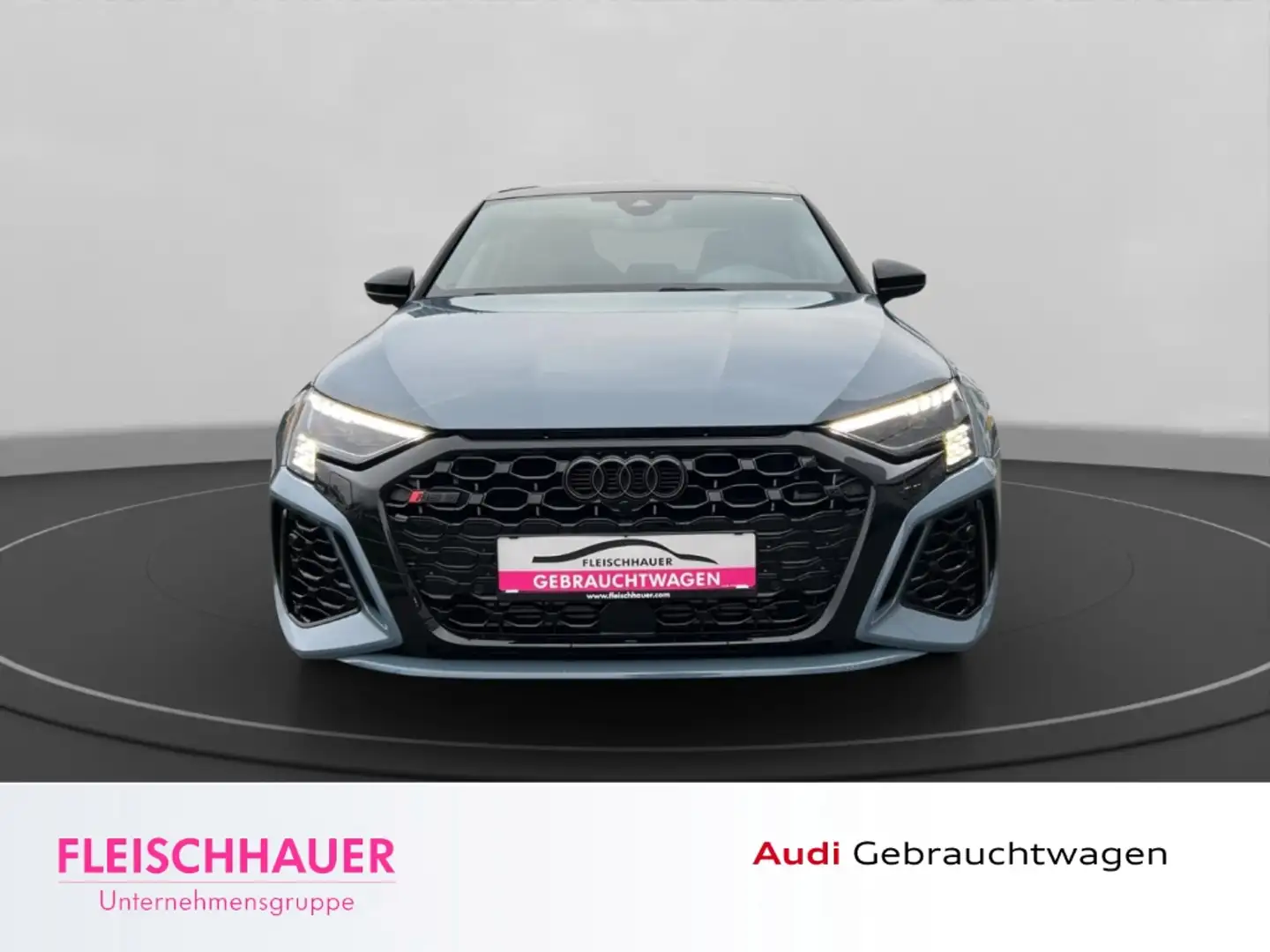 Audi RS3 2.5 TFSI quattro Limousine DSG+SHZ+LED+NAVI Grau - 2