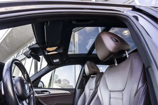 BMW X3 view 13