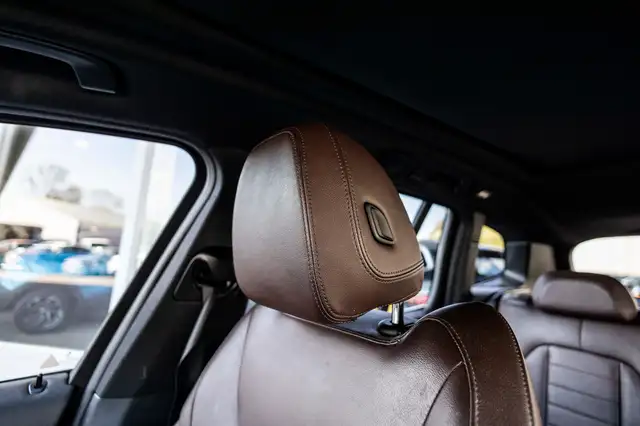 BMW X3 view 12