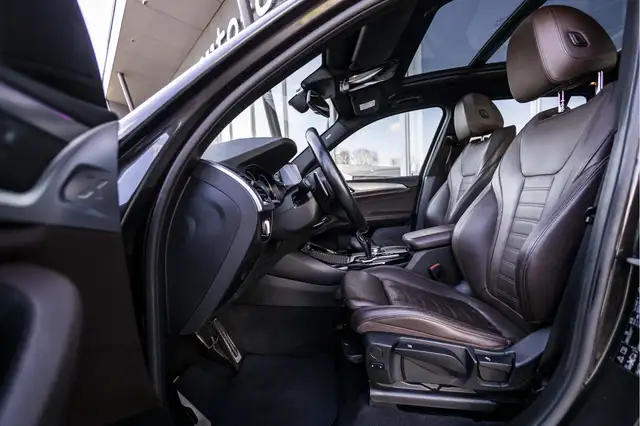 BMW X3 view 9