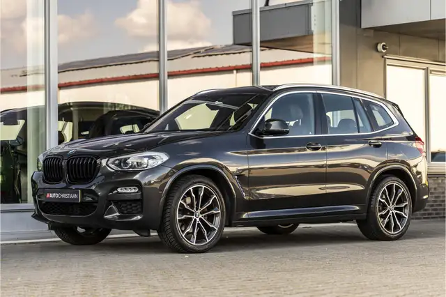 BMW X3 view 15
