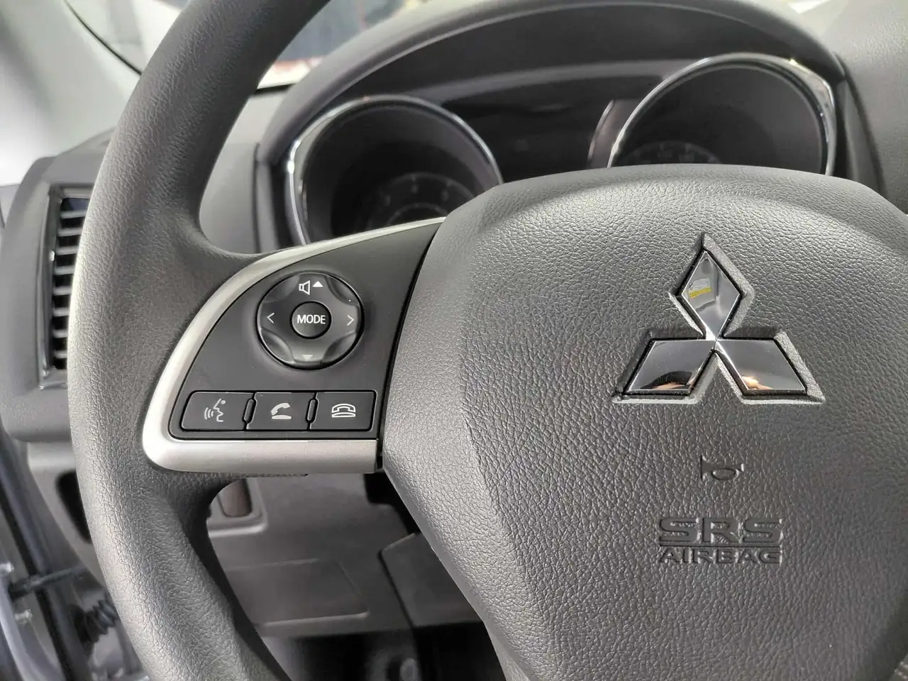 Mitsubishi RVR снимка Mitsubishi RVR