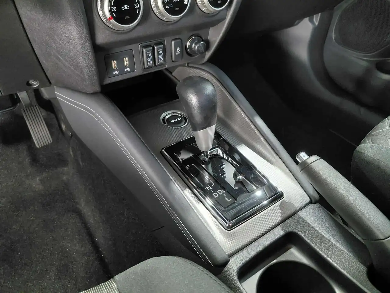 Mitsubishi RVR снимка Mitsubishi RVR