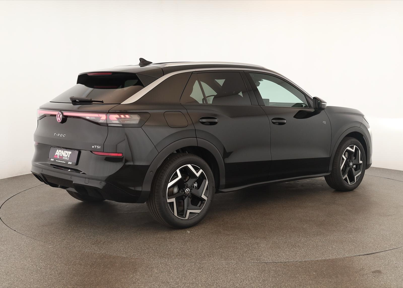 Volkswagen T-Roc 1.5 eTSI DSG R-Line LED App ACC Kam 18 AHK — photo 5