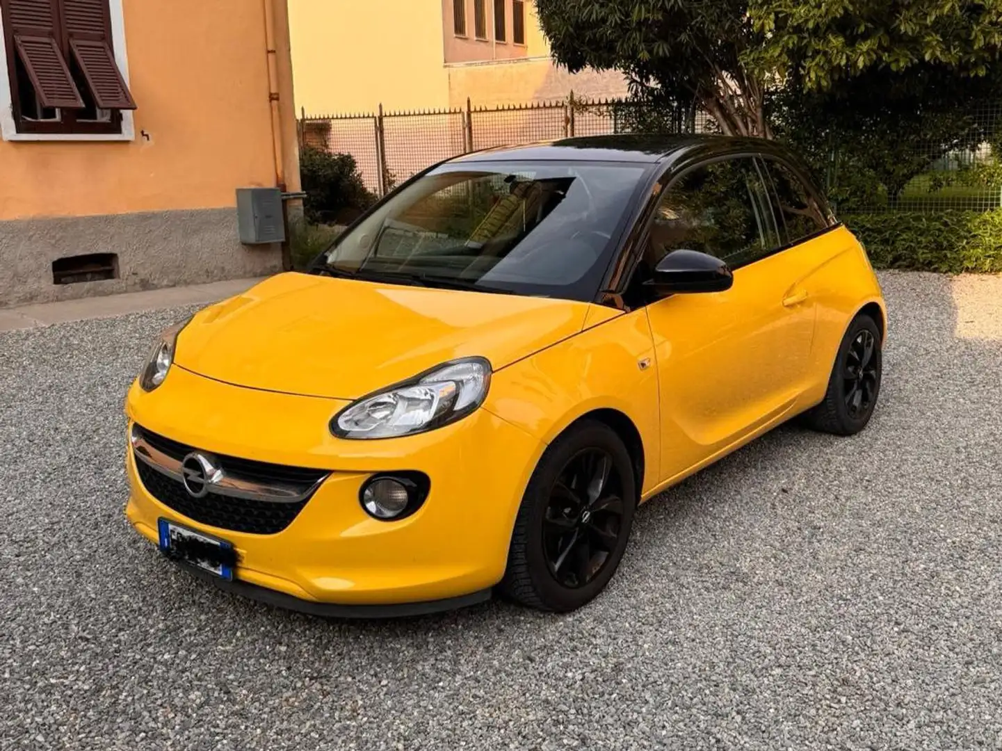 Opel Adam Adam 1.4 Air Gpl tech 87cv Giallo - 1