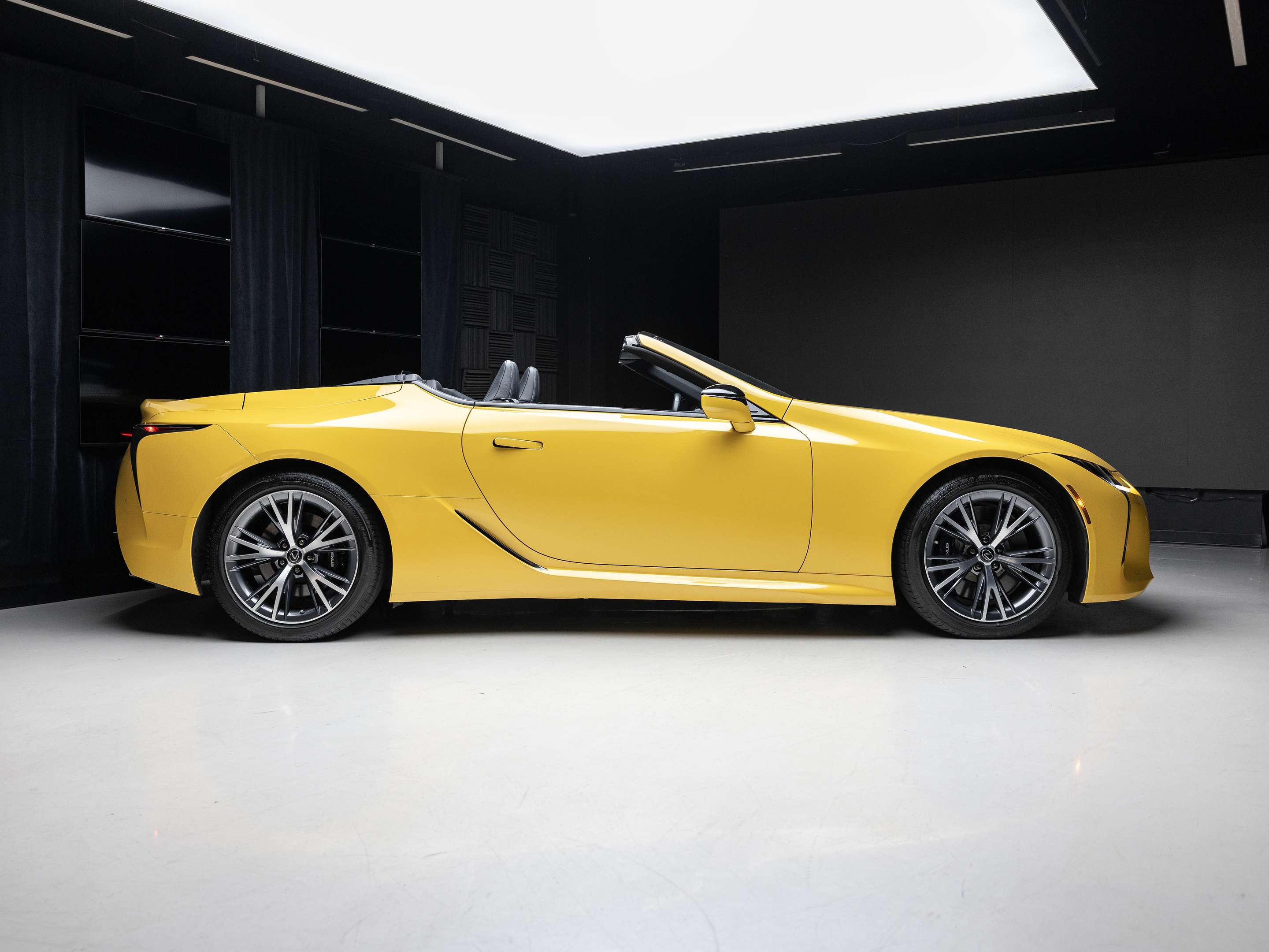 2022 Lexus LC No Accidents — снимка 1