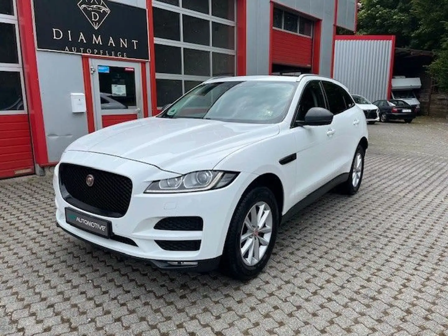 Jaguar F-Pace F-PACE Portfolio AWD Leichter Seitenschaden Weiß - 1