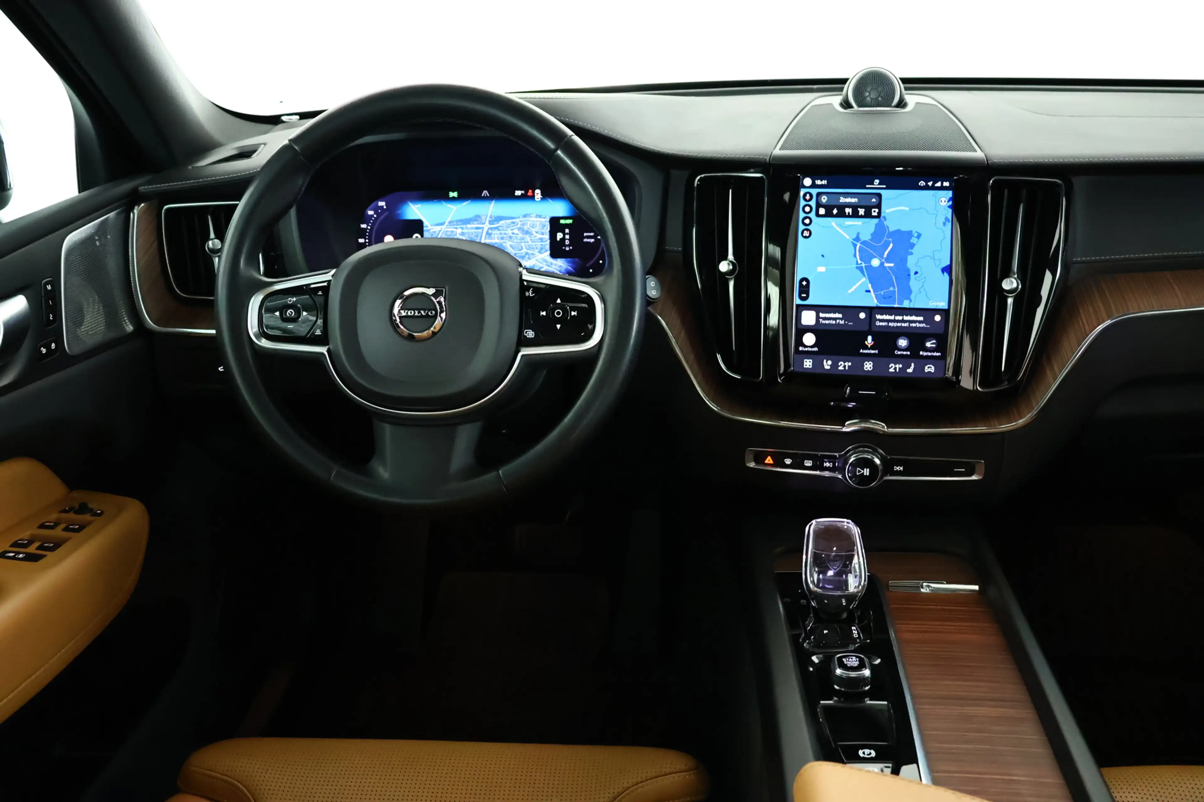 Volvo XC60 2.0 T8 Plug-in hybrid AWD Ultimate Dark / SOH 99% — photo 16