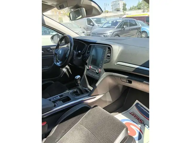 Renault Megane view 9