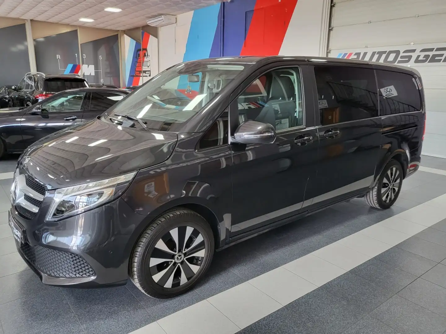 Mercedes-Benz V 220 220d Largo Gris - 2