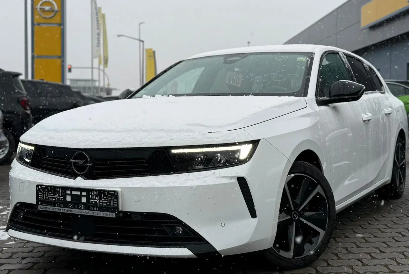 Opel Astra Sport Tourer Edition PHEV AT8 *SHZ* Weiß - 2